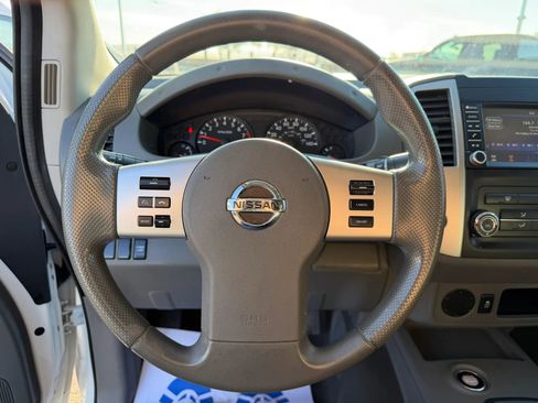 Used 2020 Nissan Frontier S image 16