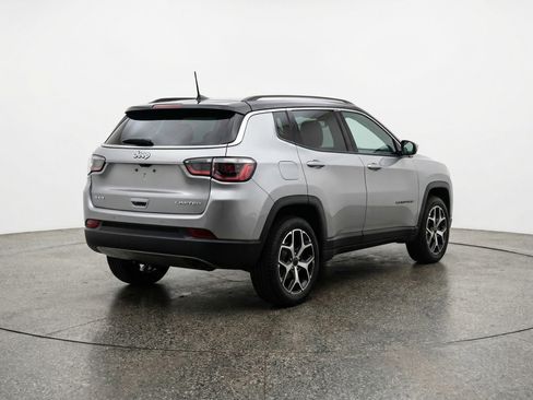 Used 2025 Jeep Compass Limited AWD/4WD image 9