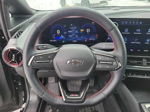 Used 2024 Chevrolet Equinox EV RS image 23