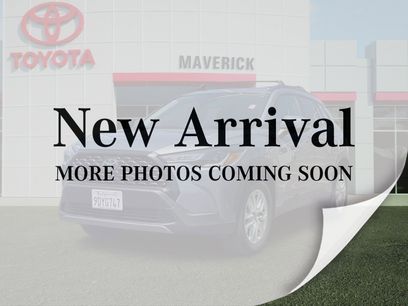 Used 2022 Toyota Corolla Cross LE w/ Moonroof Package