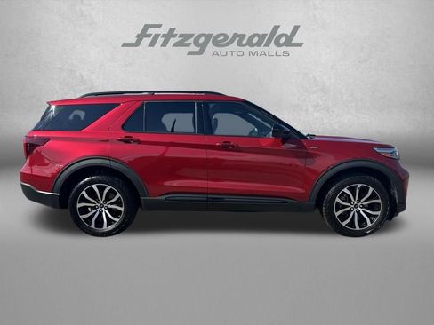 Used 2022 Ford Explorer ST-Line w/ Class IV Trailer Tow Package AWD/4WD image 4