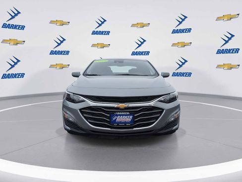 Used 2025 Chevrolet Malibu LT image 3