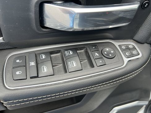 Used 2024 RAM 3500 Laramie w/ Night Edition image 19