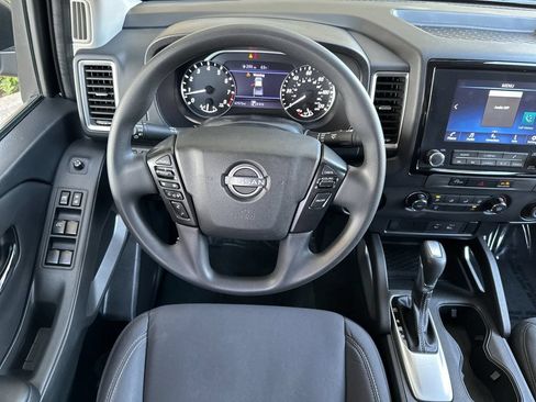 Used 2023 Nissan Frontier SV RWD image 13