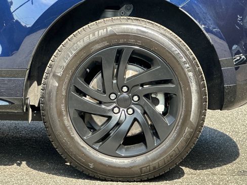 Used 2022 Land Rover Range Rover Evoque R-Dynamic S image 13