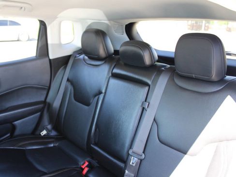 Used 2020 Jeep Compass Limited AWD/4WD image 17
