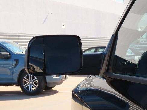 Used 2018 RAM 1500 Express w/ Black Ram 1500 Express Group image 18