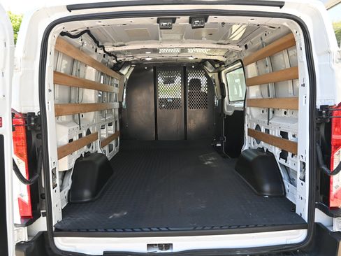 Used 2024 Ford Transit 250 Low Roof w/ Exterior Upgrade Package RWD image 5