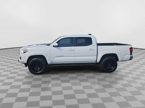 Used 2021 Toyota Tacoma SR5 RWD image 5