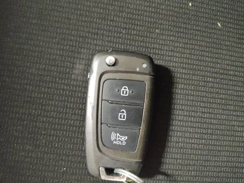 Used 2023 Hyundai Venue SEL w/ Cargo Package image 32