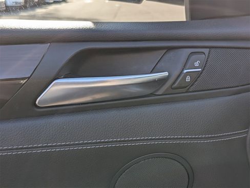 Used 2017 BMW X3 xDrive28i image 13