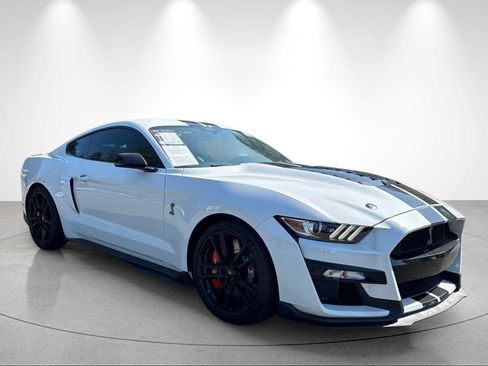 Used 2021 Ford Mustang Shelby GT500 w/ Technology Package RWD image 7