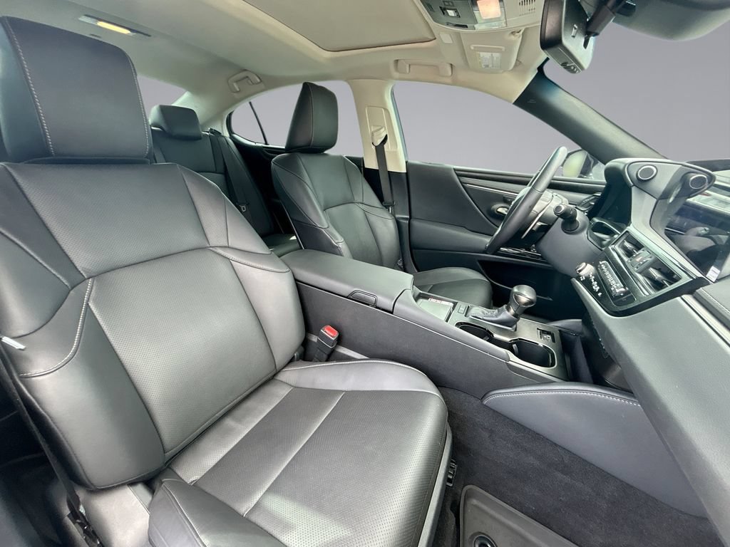 Used 2024 Lexus ES 350 w/ Premium Package FWD image 12