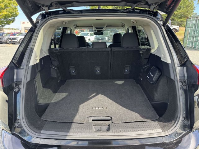 Used 2024 Nissan Rogue SV AWD/4WD image 11