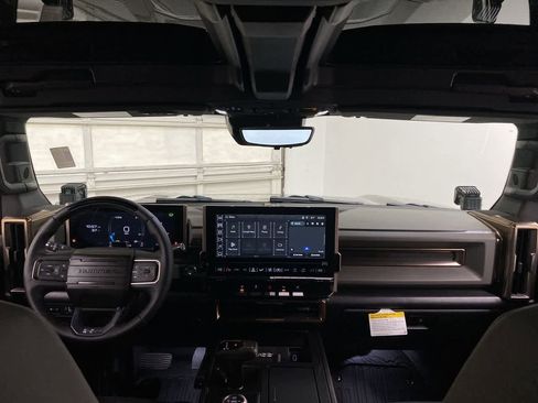 Used 2025 GMC Hummer EV 3X w/ LPO, Illumination Package image 12