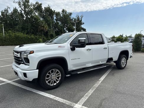 Used 2024 Chevrolet Silverado 2500 LTZ w/ LTZ Plus Package AWD/4WD image 8