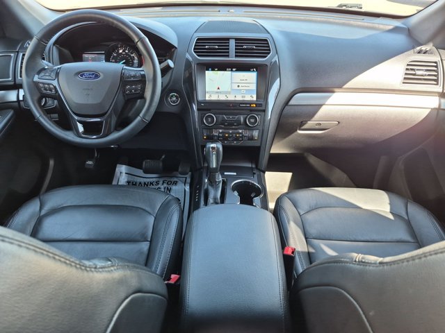 Used 2018 Ford Explorer XLT w/ Equipment Group 202A AWD/4WD image 18
