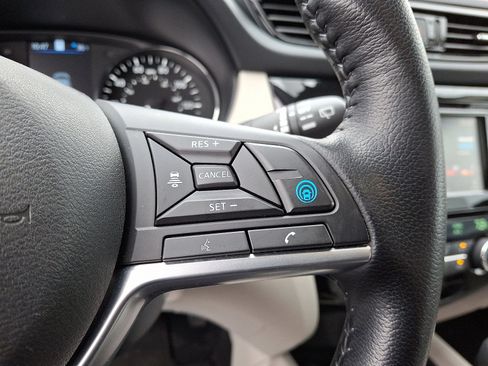 Used 2022 Nissan Rogue Sport SL image 22