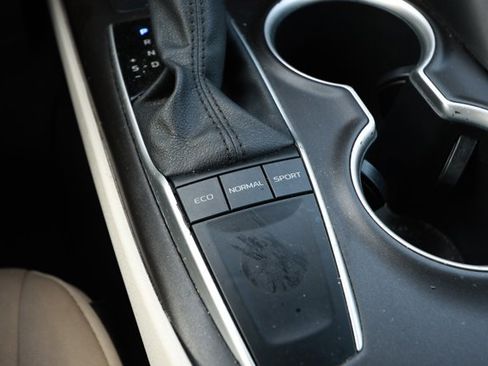 Used 2024 Toyota Camry LE image 19