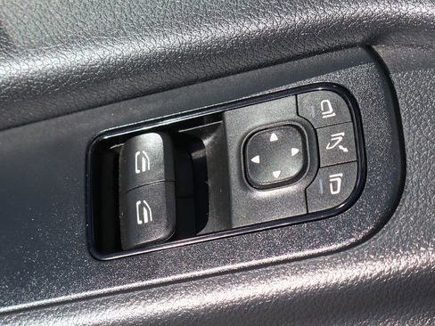 Used 2020 Mercedes-Benz Sprinter 2500 image 22