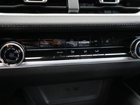 New 2026 Chevrolet Equinox LT image 21