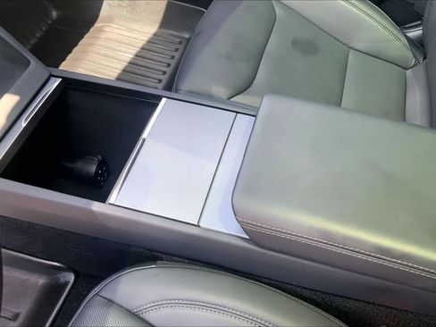 Used 2025 Tesla Model 3 Long Range RWD image 16