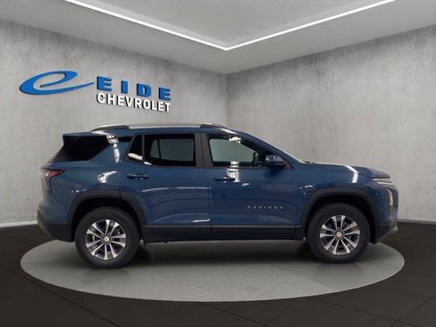 New 2026 Chevrolet Equinox LT image 2