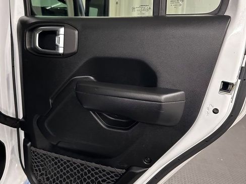 Used 2018 Jeep Wrangler Unlimited Sport S image 26