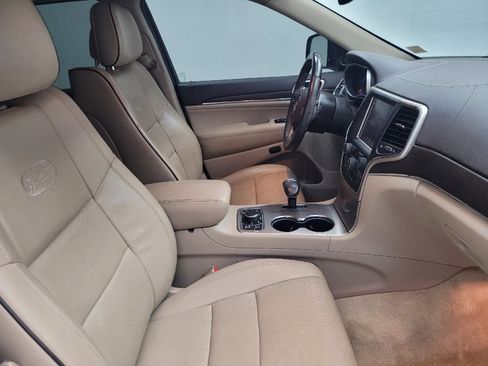Used 2015 Jeep Grand Cherokee Overland AWD/4WD image 21