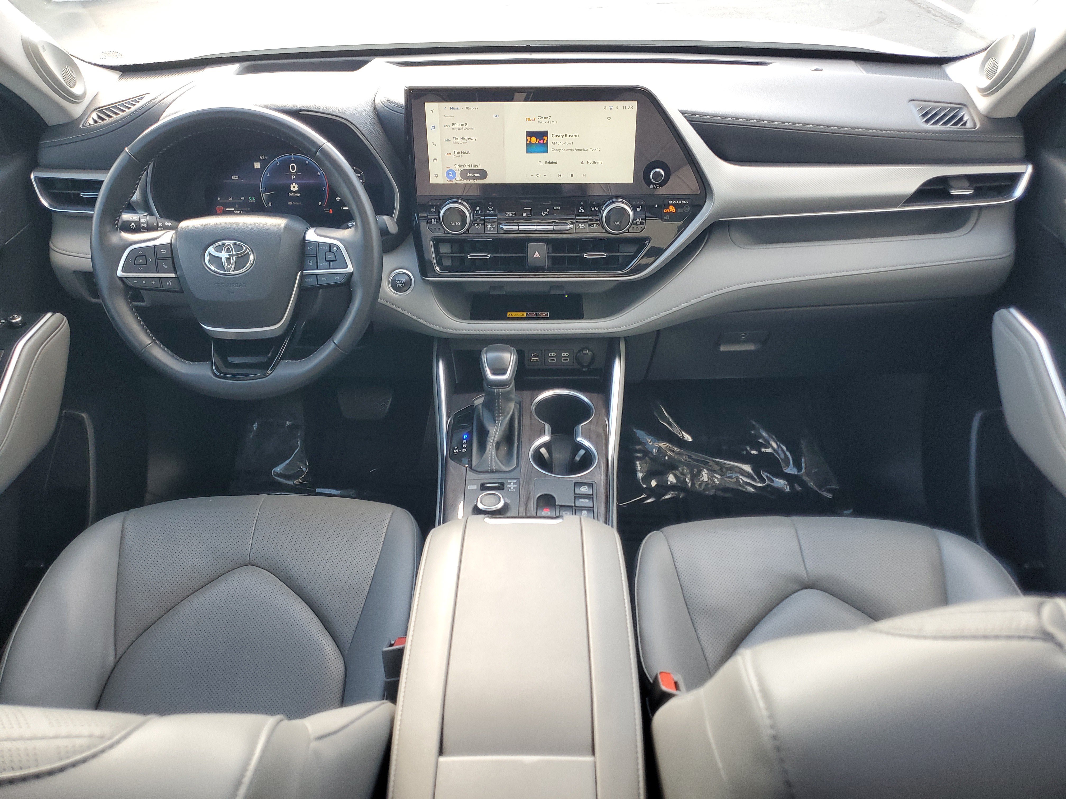 Certified 2026 Toyota Highlander AWD image 16