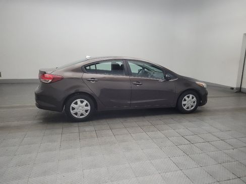 Used 2017 Kia Forte LX FWD image 10