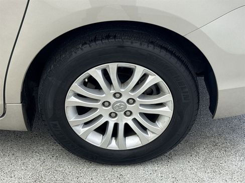 Used 2017 Toyota Sienna XLE image 43