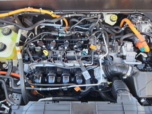 Used 2022 Ford Maverick XL image 21