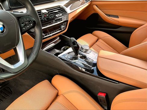 Used 2023 BMW 530i w/ Convenience Package image 18