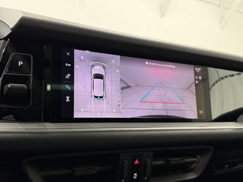 Certified 2025 Porsche Cayenne image 43