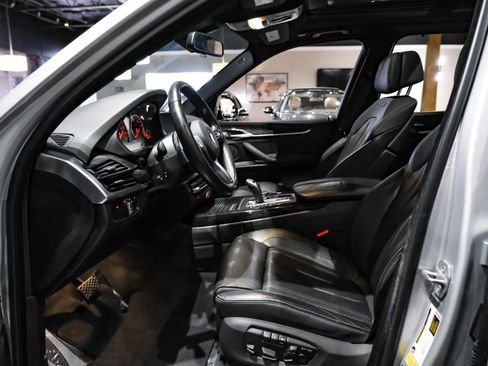 Used 2018 BMW X5 xDrive50i AWD/4WD image 4