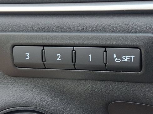 Used 2025 Lexus ES 350 w/ Premium Package FWD image 26