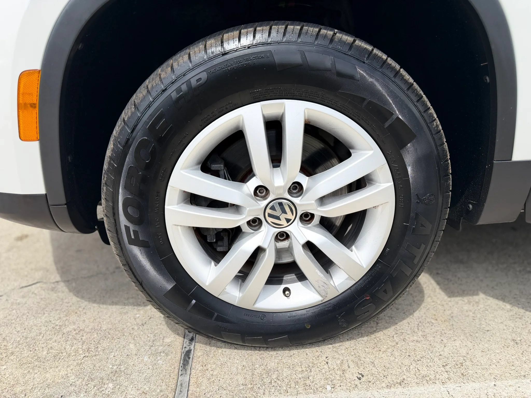 Used 2014 Volkswagen Tiguan S FWD image 34