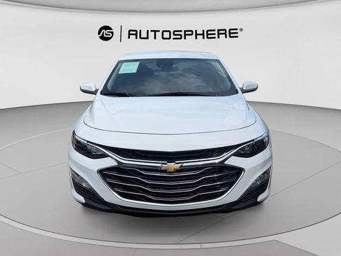 Used 2025 Chevrolet Malibu LT FWD image 2