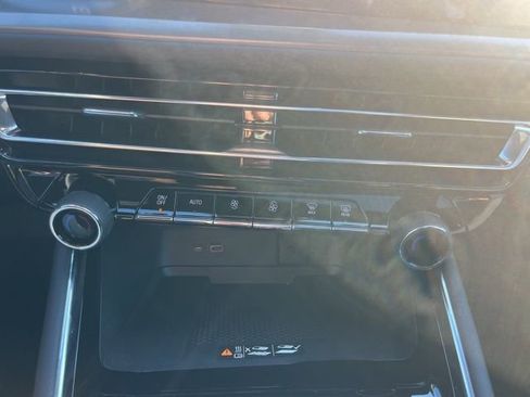 New 2026 Chevrolet Traverse LT w/ Sun and Wheel Package image 32