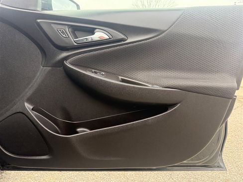 Used 2017 Chevrolet Malibu LT image 26