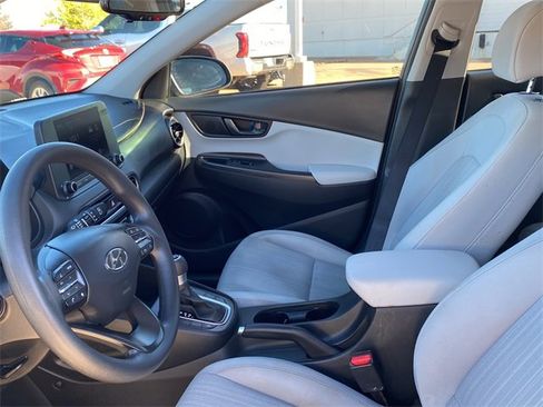 Used 2023 Hyundai Kona SEL image 19
