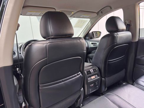 Used 2020 Nissan Pathfinder SL AWD/4WD image 37
