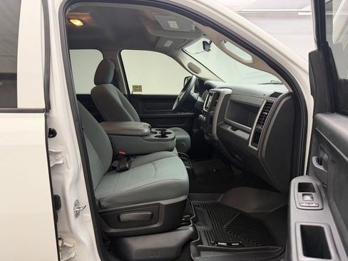 Used 2018 RAM 1500 ST w/ SXT Appearance Group AWD/4WD image 22