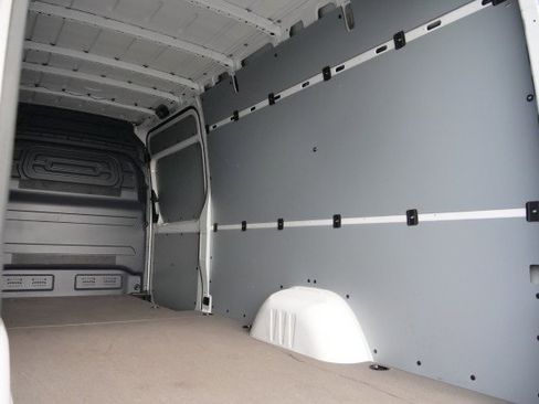 Used 2024 Mercedes-Benz Sprinter 2500 image 21