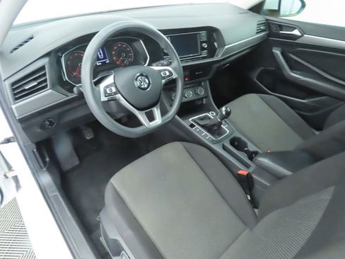 Used 2019 Volkswagen Jetta S image 9