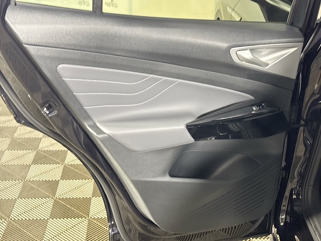 Certified 2023 Volkswagen ID.4 Pro S AWD/4WD image 21