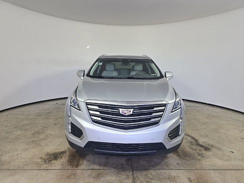 Used 2018 Cadillac XT5 Luxury w/ Driver Awareness Package image 3
