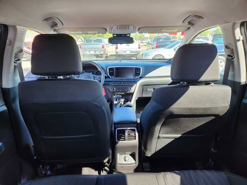 Used 2021 Kia Sportage LX image 21