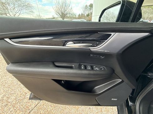 Certified 2025 Cadillac XT5 Premium Luxury image 22